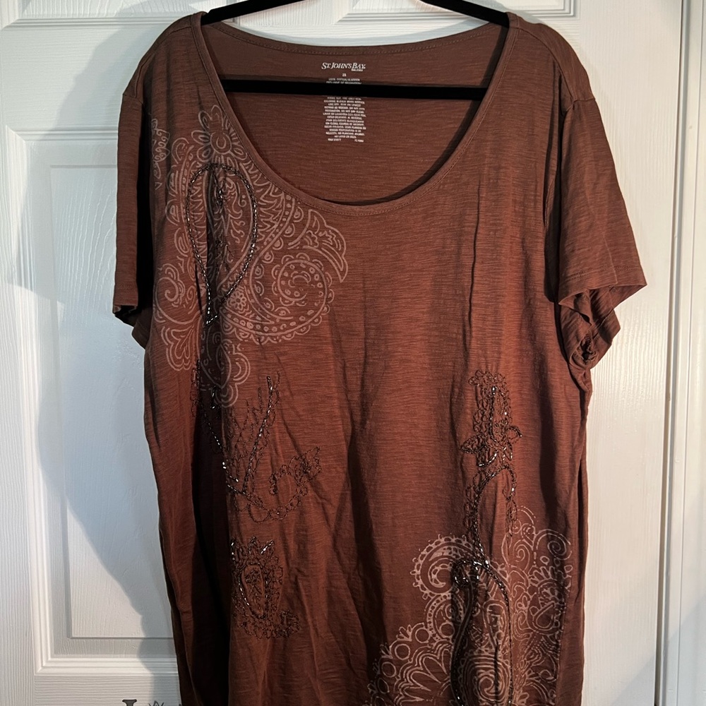St. John's Bay Brown Scoop Neck Paisley Print Short Sleeve Top